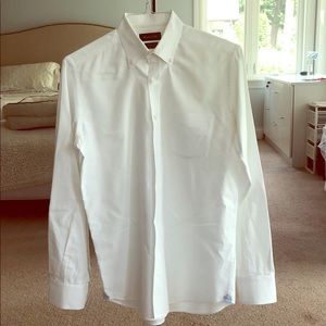 Men’s button down white dress shirt